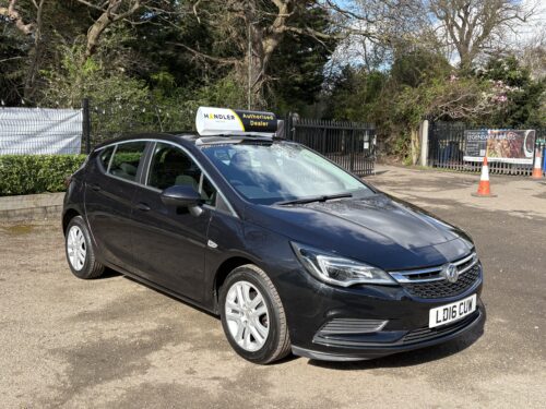 Alternative view of 2016 Vauxhall Astra Design 1.4