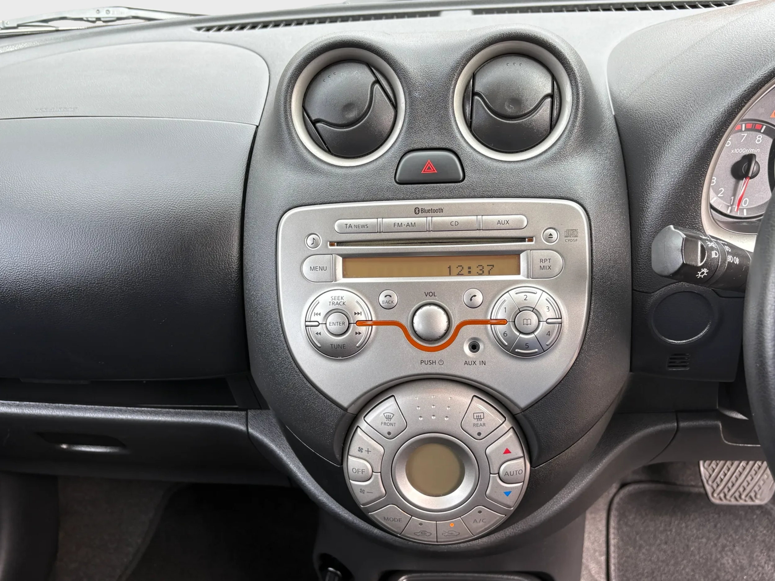 Nissan Micra Acenta CVT 1.2 - Image 12