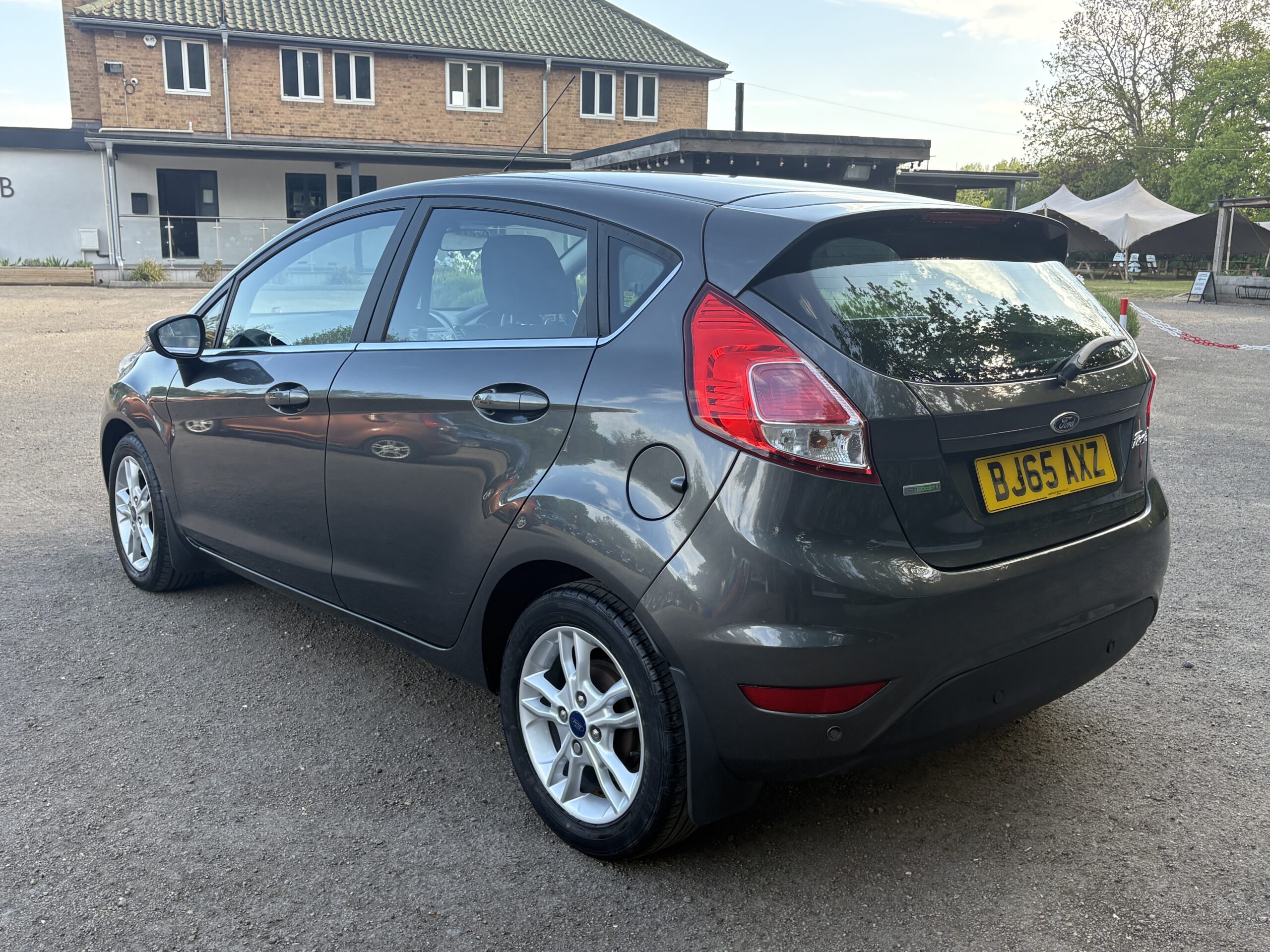 2015 Ford Fiesta Zetec 1.0 - Image 8