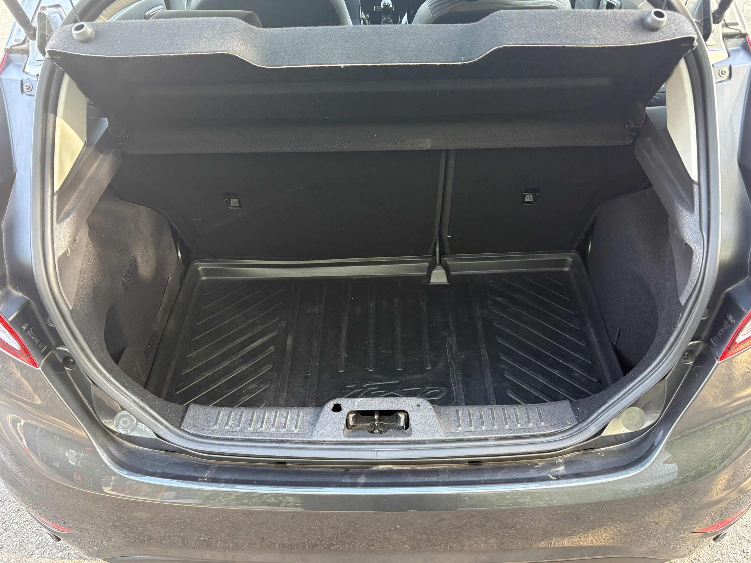 2015 Ford Fiesta Zetec 1.0 - Image 18