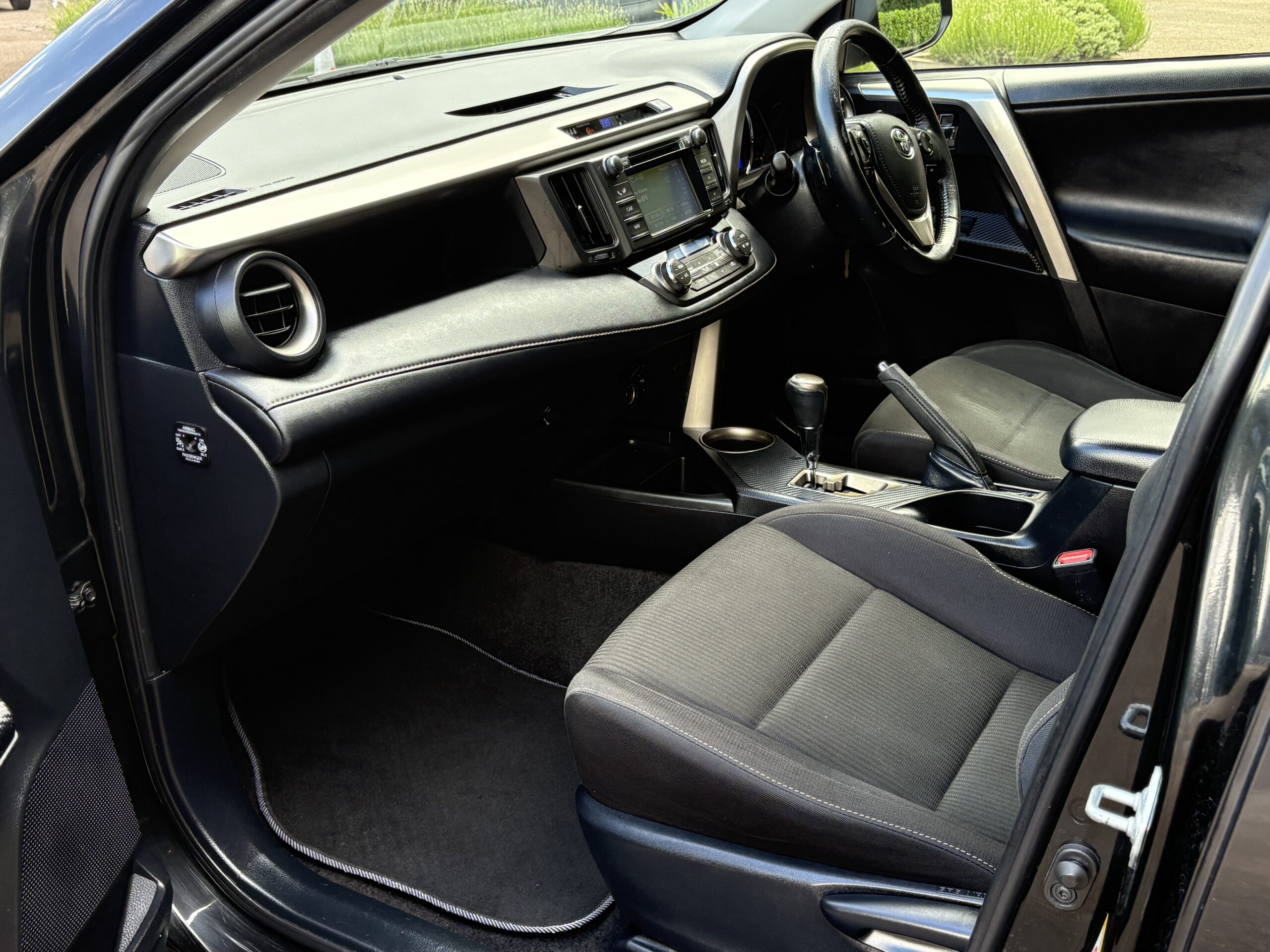 2013 Toyota RAV4 2.2 Auto - Image 13