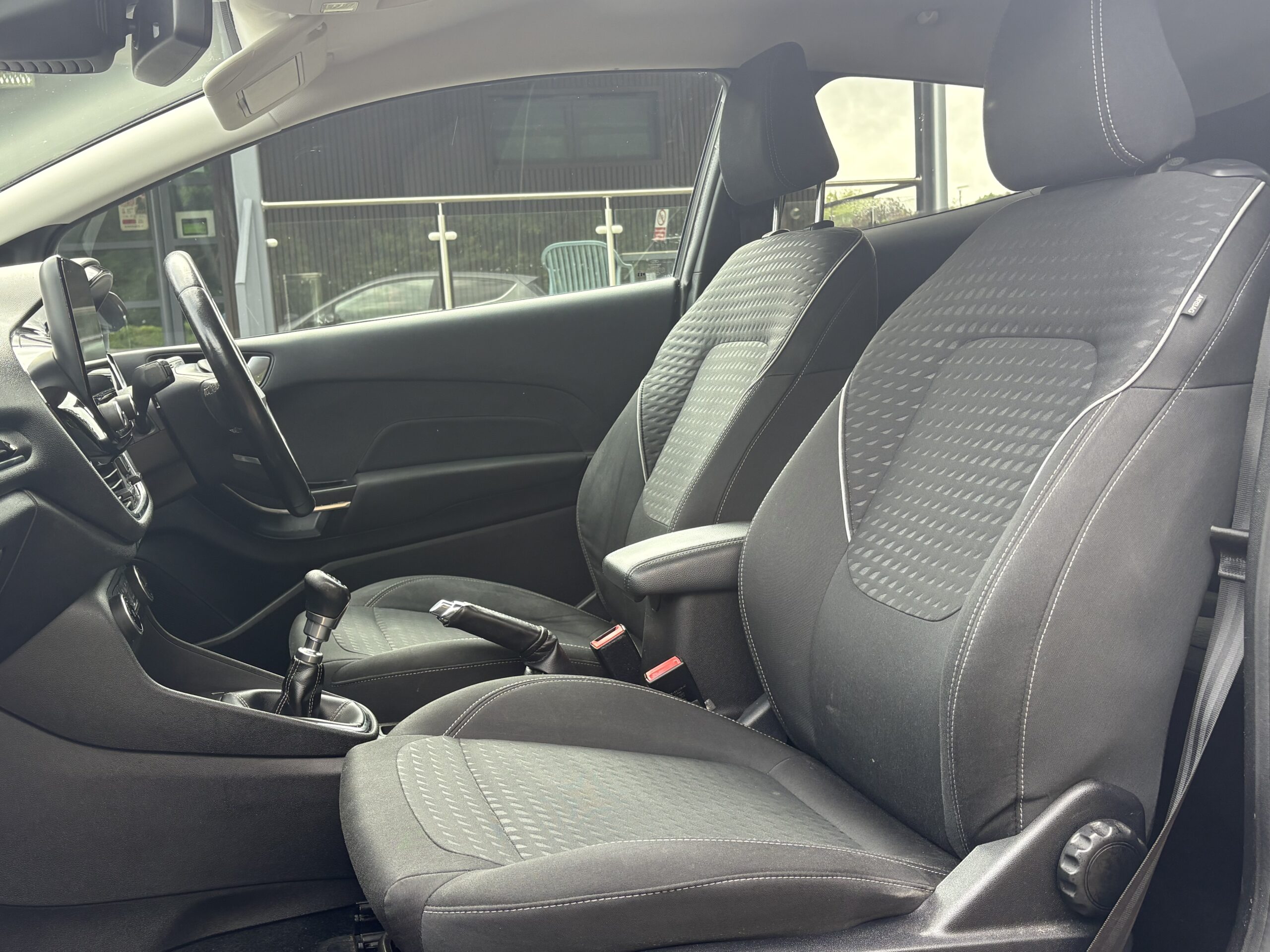2017 Ford Fiesta Titanium 1.0T - Image 10