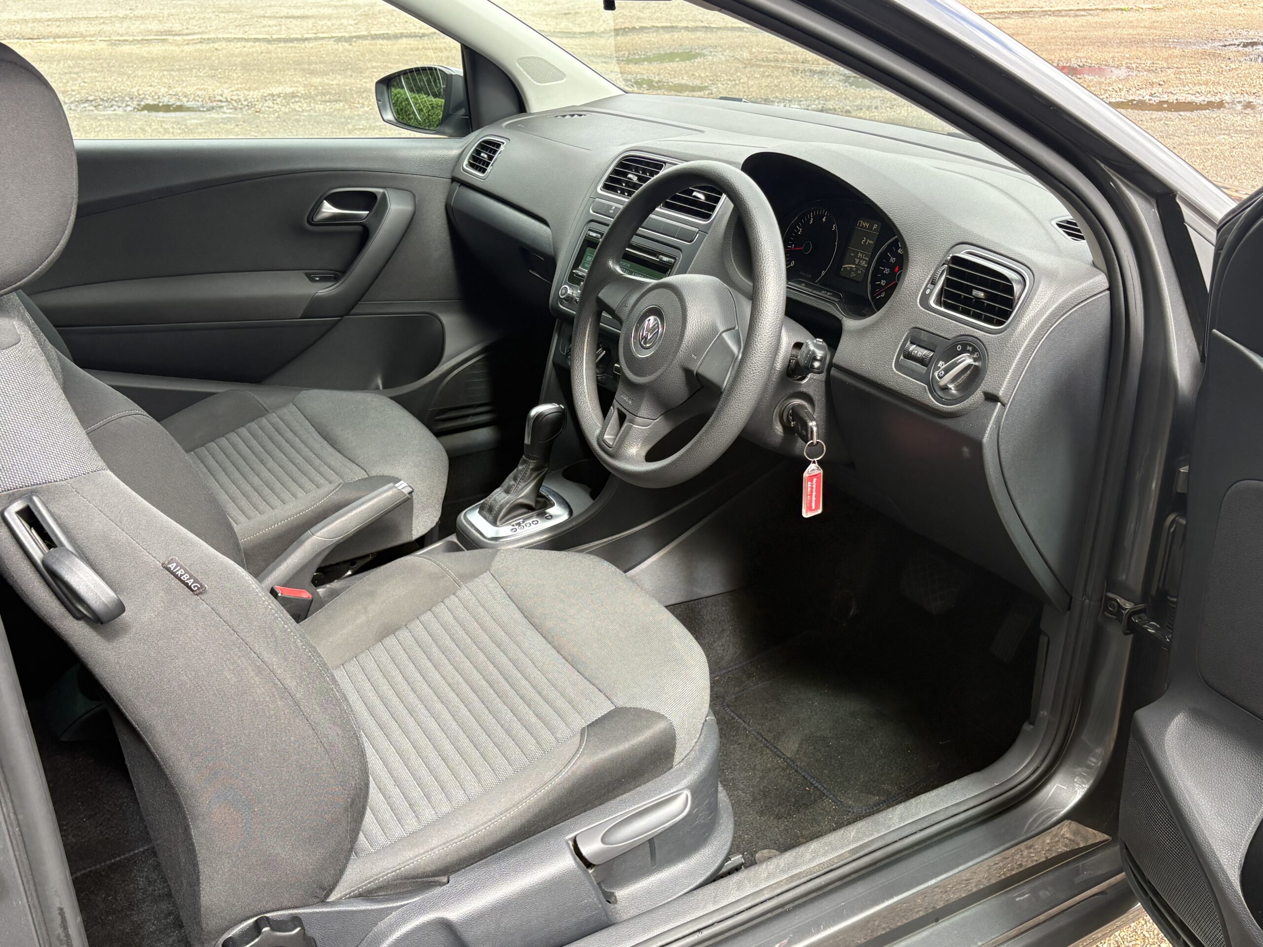 2012 Volkswagen Polo Match 1.4 DSG - Image 9