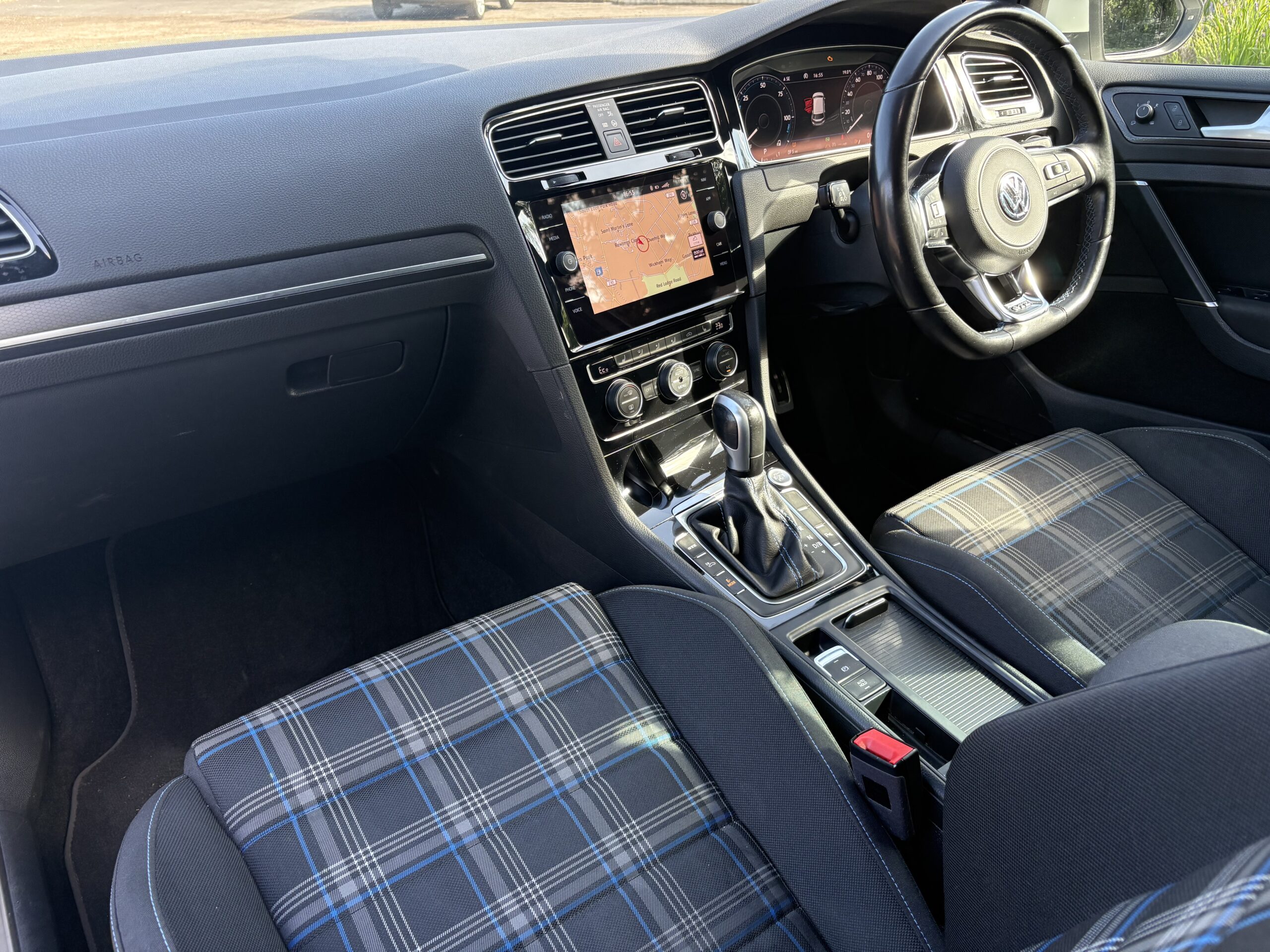 2020 Volkswagen Golf GTE 1.4 DSG - Image 12