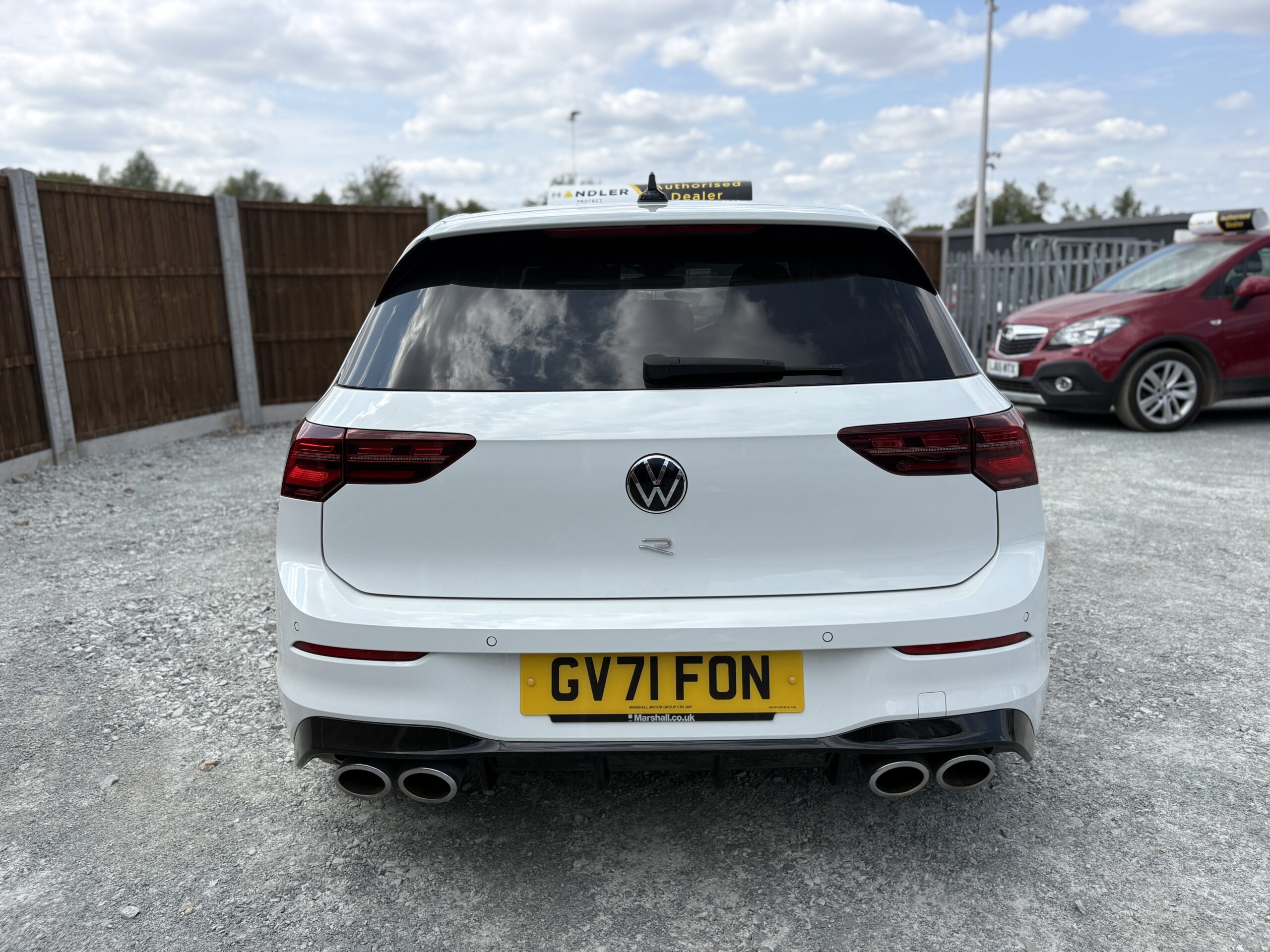 2022 Volkswagen Golf R DSG 2.0 - Image 6