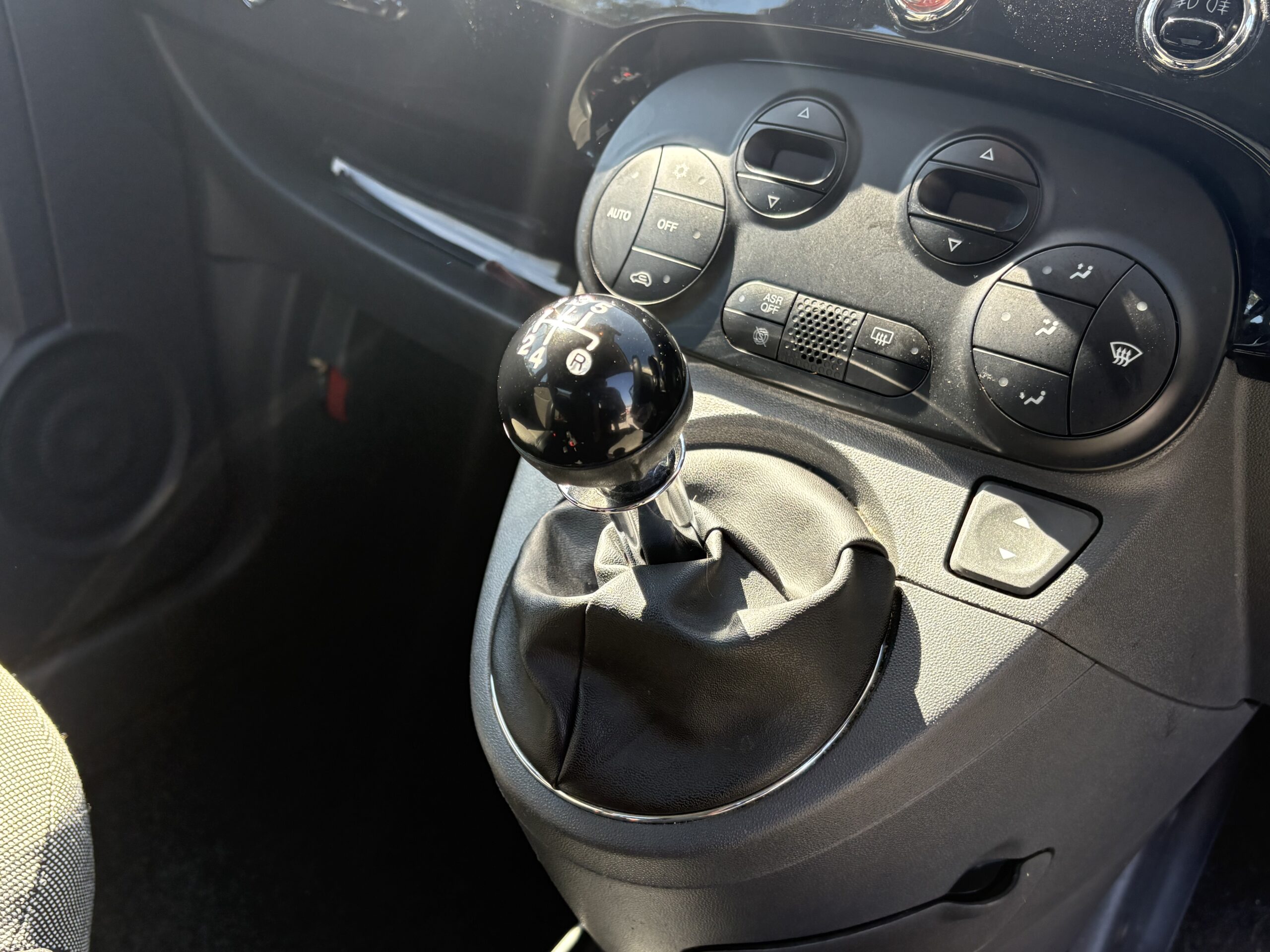 2012 Fiat 500C Lounge 0.9 - Image 10