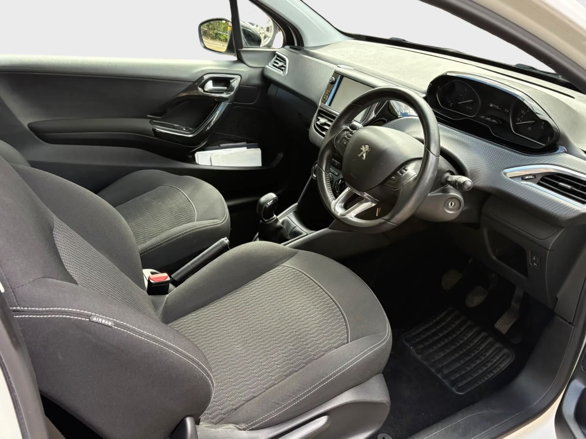 2017 Peugeot 208 Black Edition 1.2 - Image 12