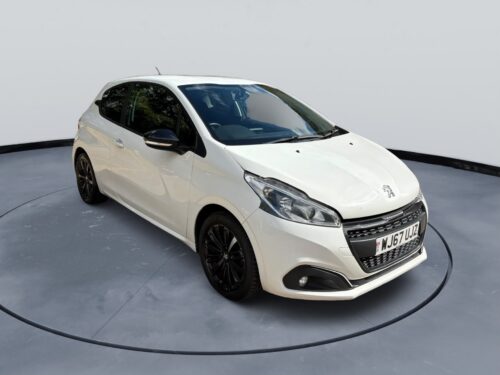 Alternative view of 2017 Peugeot 208 Black Edition 1.2