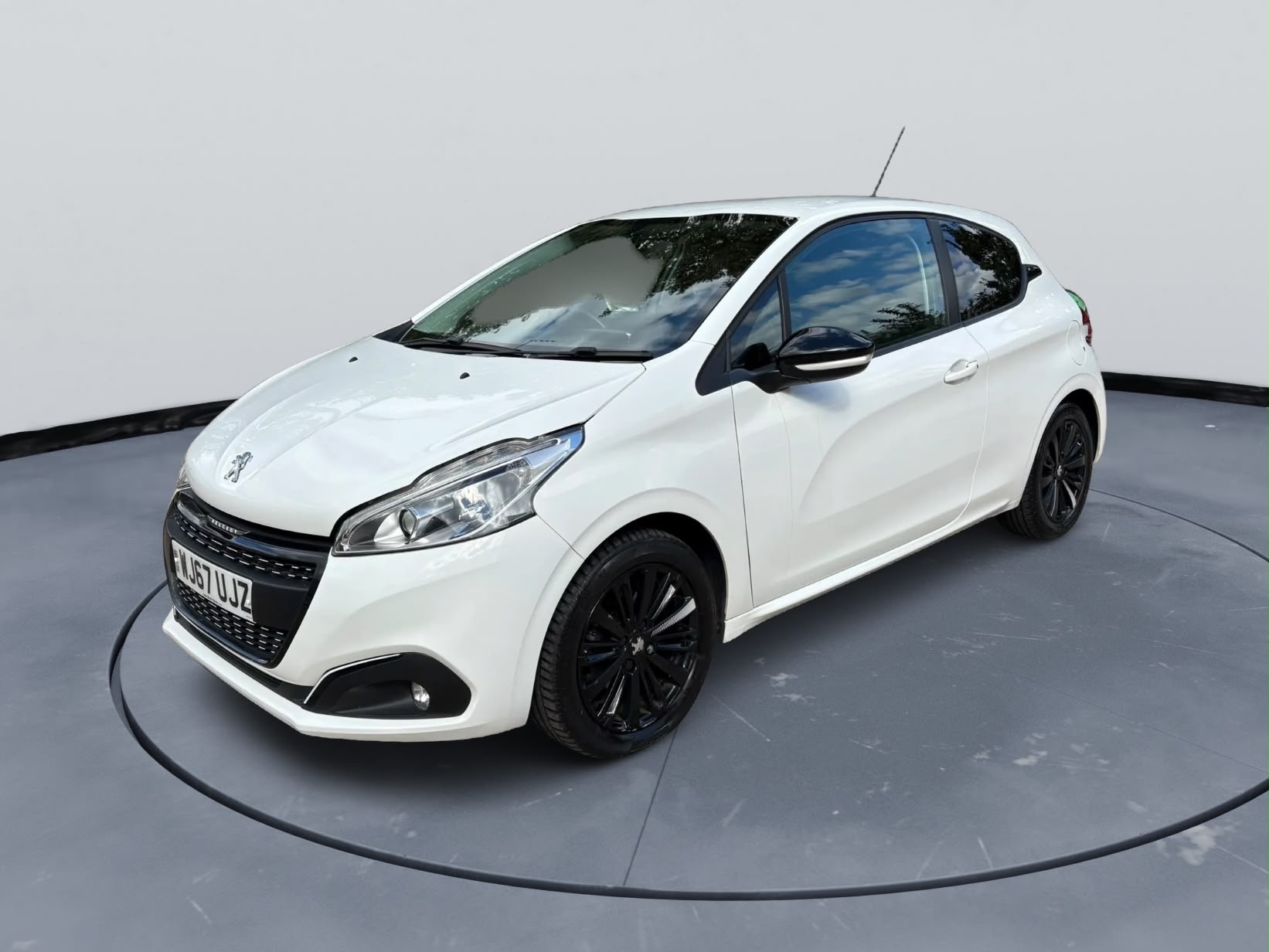 2017 Peugeot 208 Black Edition 1.2 - Image 4