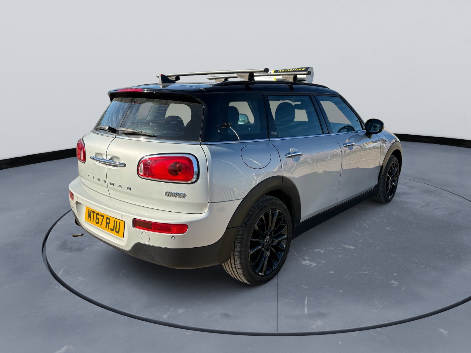 2017 Mini Clubman Black ED 1.5 - Image 7