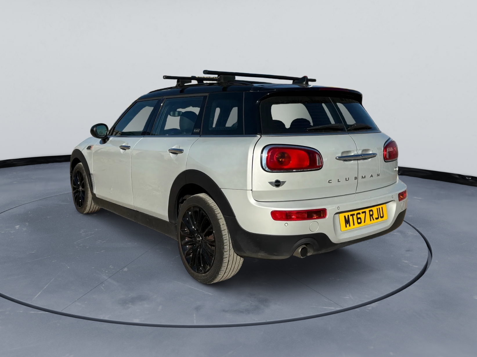 2017 Mini Clubman Black ED 1.5 - Image 5