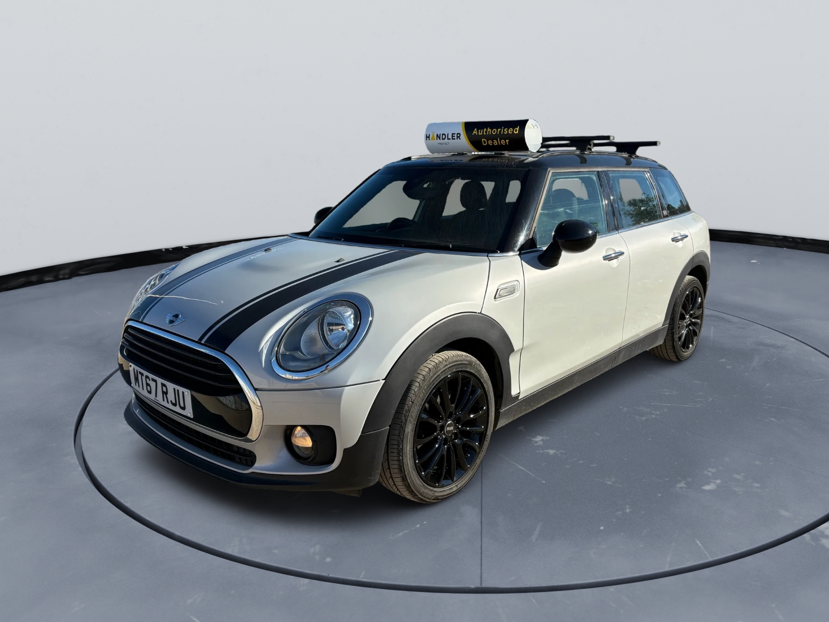 2017 Mini Clubman Black ED 1.5 - Image 4