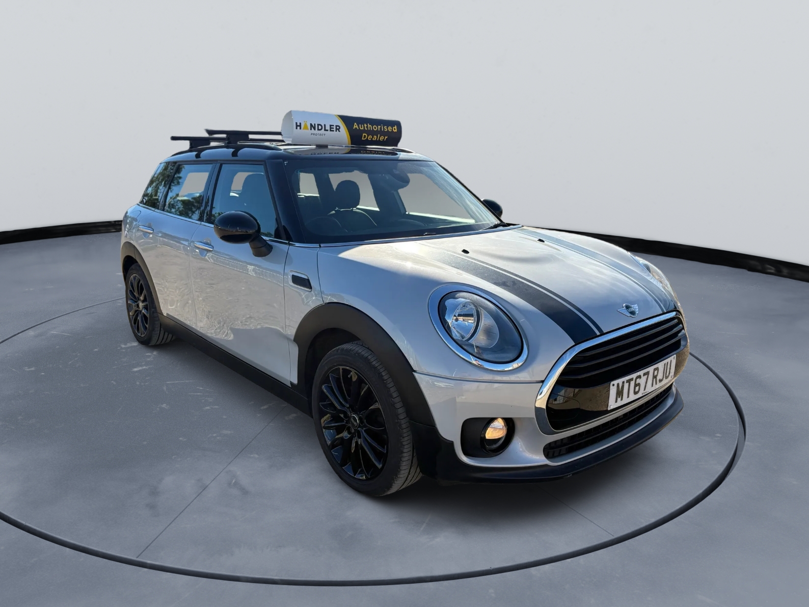 2017 Mini Clubman Black ED 1.5 - Image 2